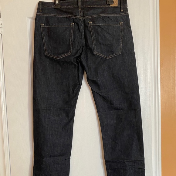 DKNY Jeans - Picture 4 of 5